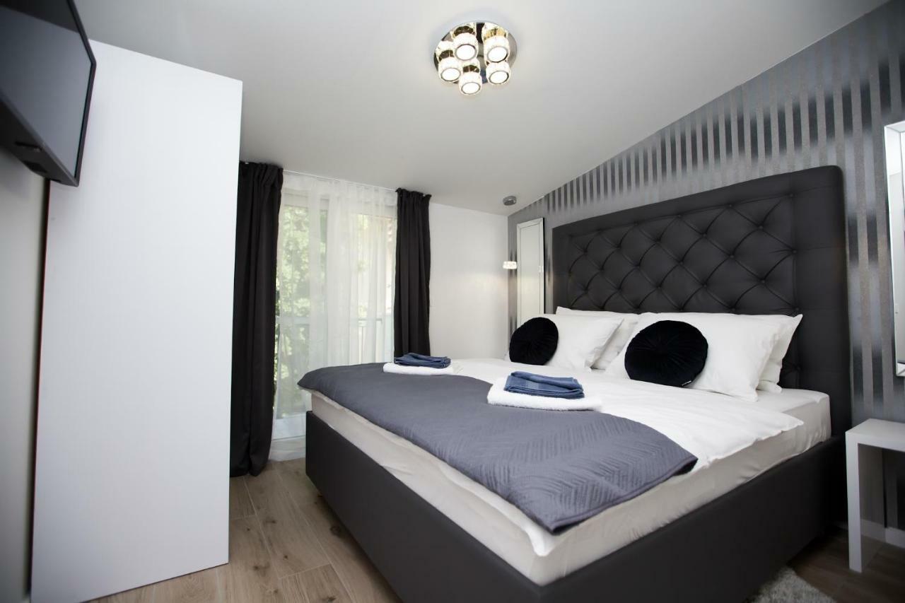 פודסטראנה Luxury Apartments Mia מראה חיצוני תמונה