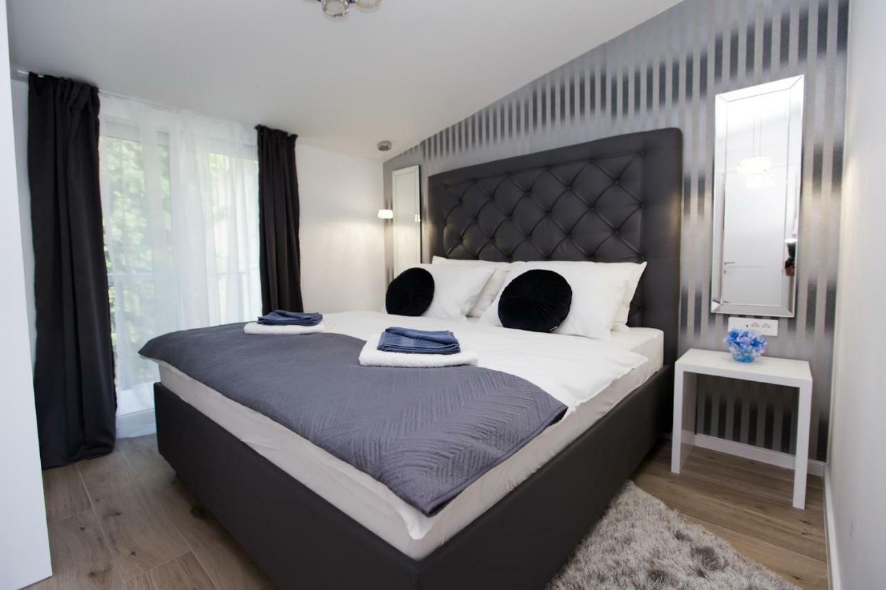 פודסטראנה Luxury Apartments Mia מראה חיצוני תמונה